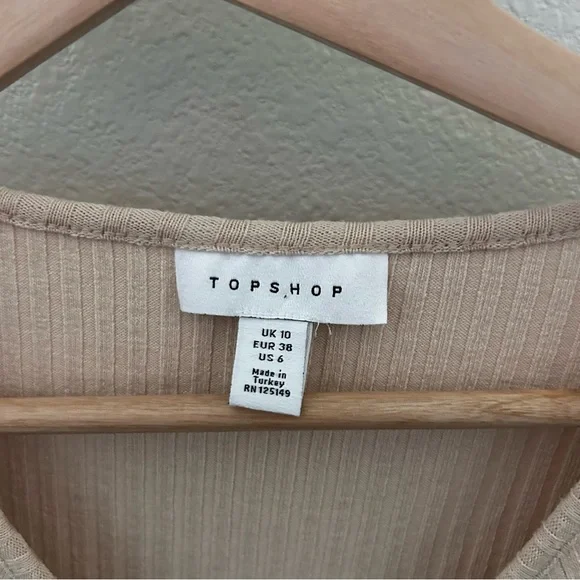 Topshop ribbed O-ring long sleeve crop top Size 6 - Picture 2 of 8